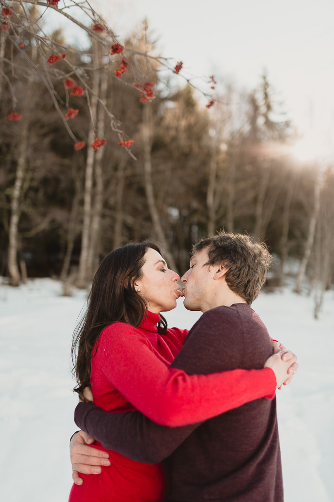 Couple funny face during photoshoot at Swiss Alps - Fotografa na Suíça e na Europa