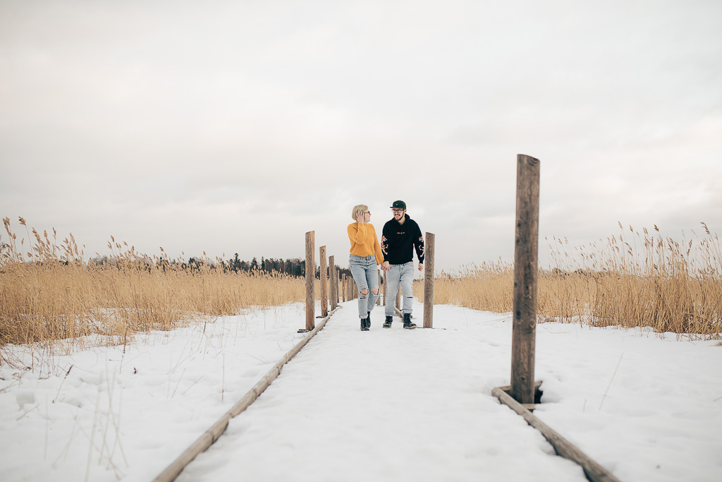 Elopement and Destination session - Fotógrafo brasileiro na Finlândia - Ensaio de casal na neve