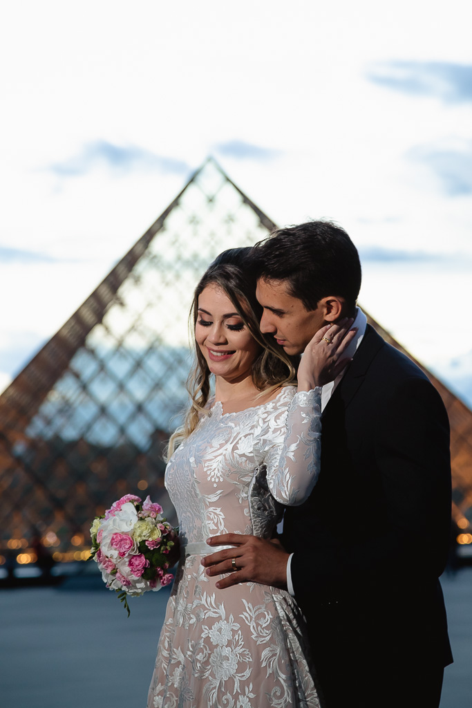 Elopement Wedding photographer - Casamento noivos no Louvre