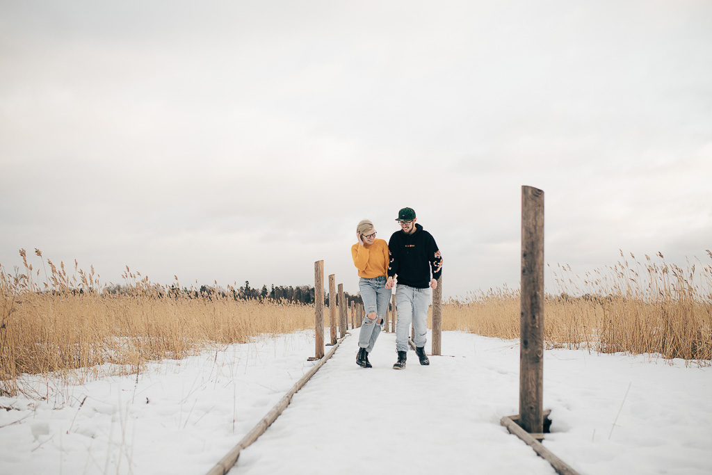 Elopement and Destination session - Fotógrafo brasileiro na Finlândia - Ensaio de casal na neve