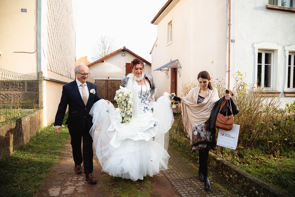 Mariée avec les témoins - Mariage à Bitche, Moselle