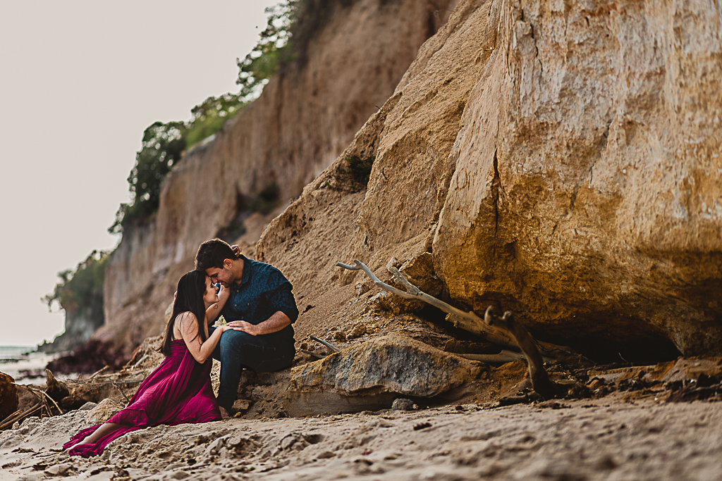 Photographe de mariage et couples - Séance photo couple nature plage