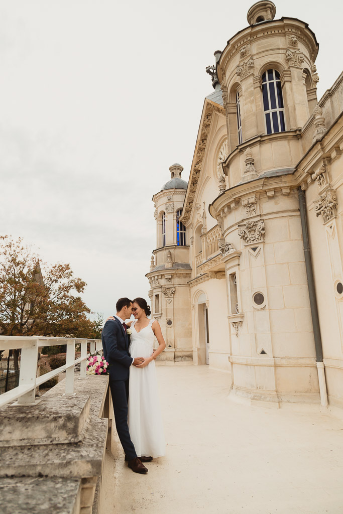 Photographe fait le séance couple des mariés à Conflans-Sainte-Honorine