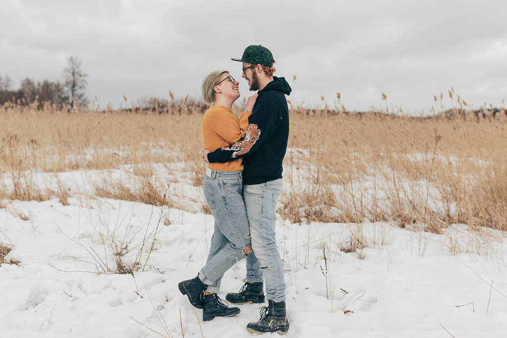 Photographe français en Finlande pour une séance couple à la neige - Fotógrafa brasileira realiza ensaio de casal na neve da Finlândia