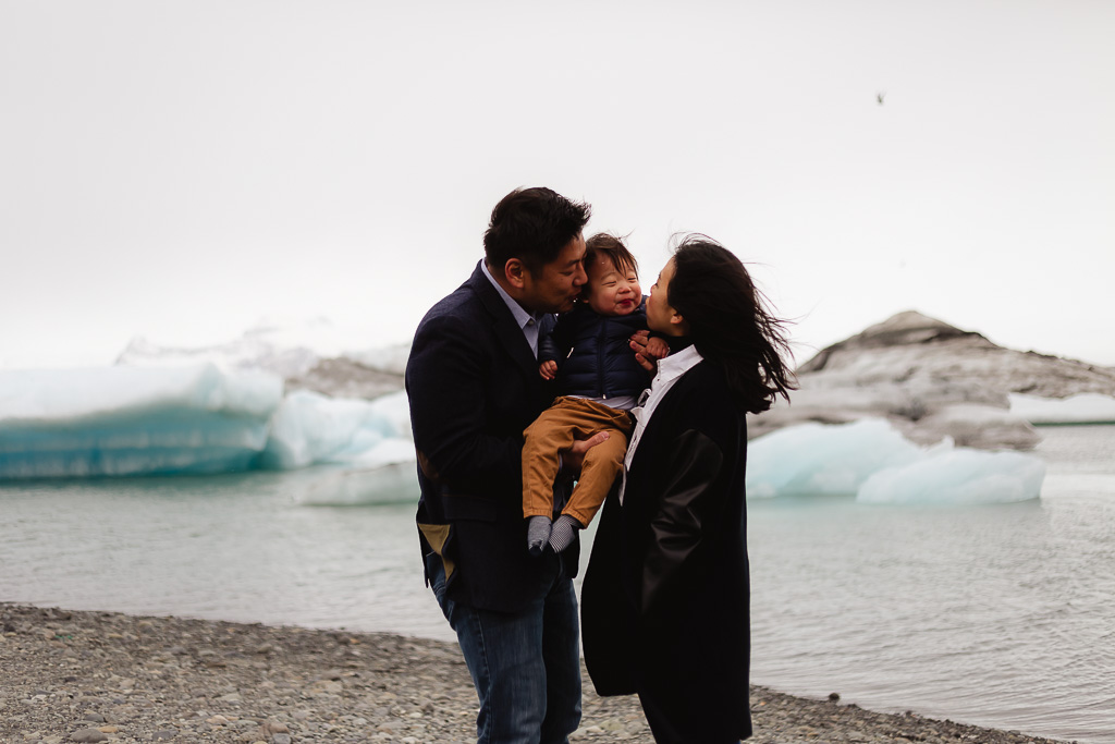 Séance photo en Islande à Jökulsárlón - Iceland photographer photoshoot in Jökulsárlón