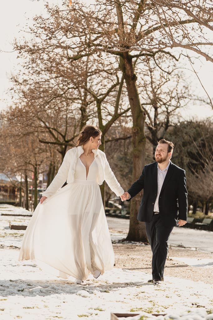 Wedding Photographer - Winter wedding snowy Paris