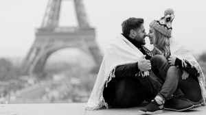 Couple Photoshoot in Eiffel Tower - Paris photographer