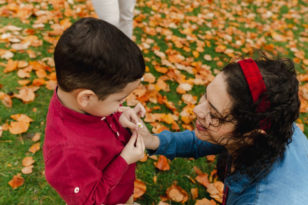 Photographe famille Val de Marne et Paris - Séance photo en extérieur couleurs d'automne