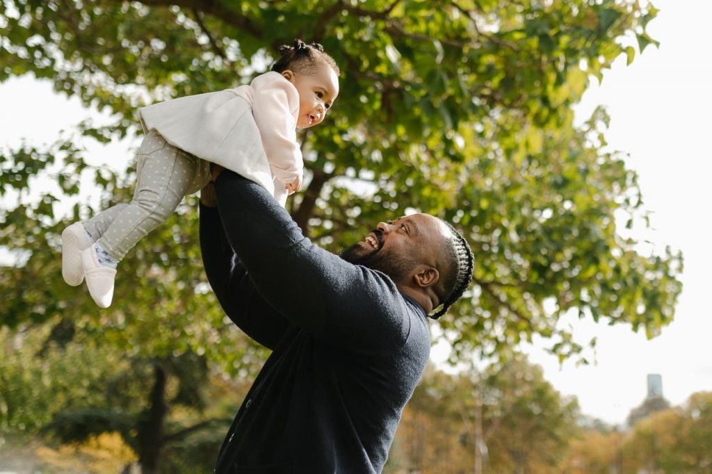 Photographe famille à Saint-Maur - Séance photo bébé et papa