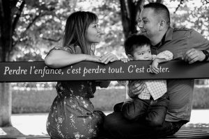 Photos spontanées de famille dans un parc - Photographe lifestyle Saint-Maur