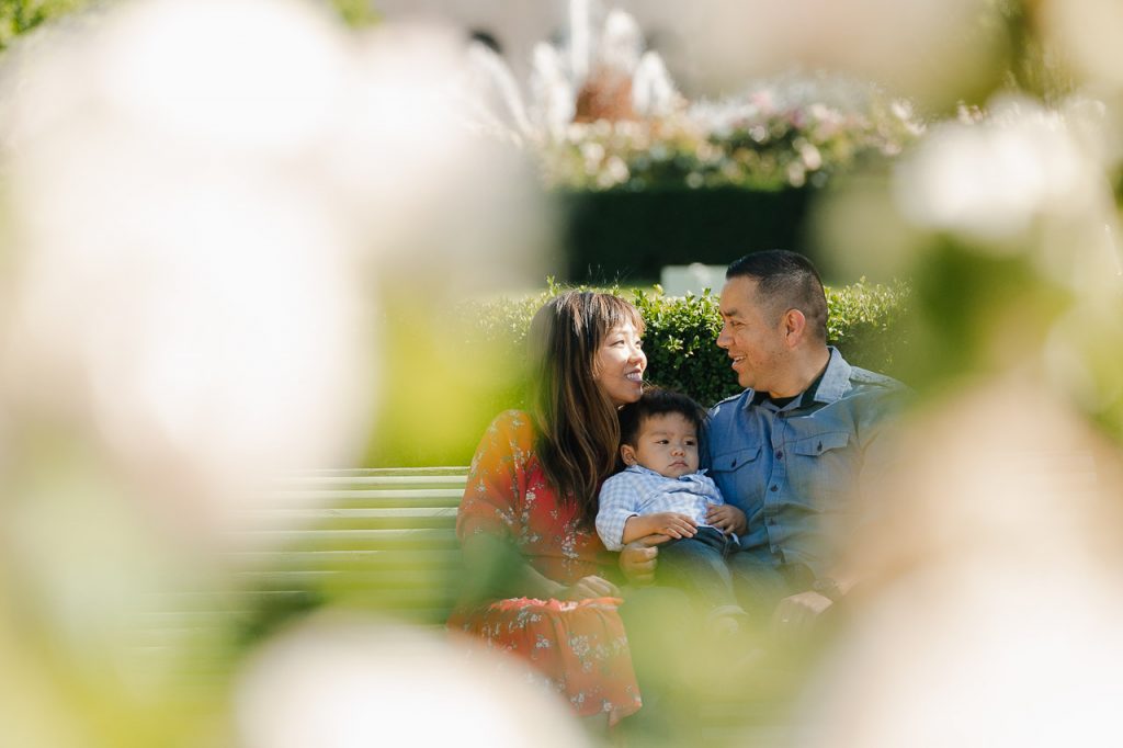 Séance photo famille en extérieur dans un parc à Saint-Maur-des-Fossés - Photographe Val de Marne