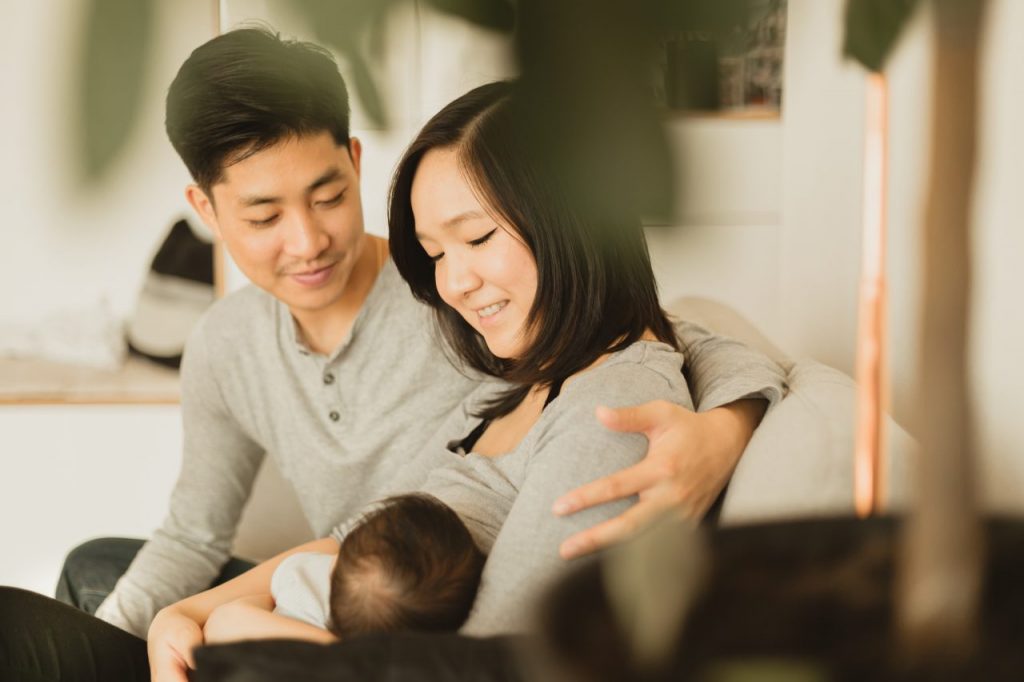 Photographe naissance lifestyle - Séance à Vincennes