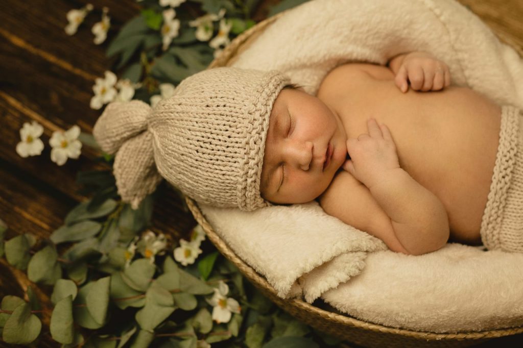 Séance naissance newborn posing - Home studio à Saint-Maur-des-Fossés
