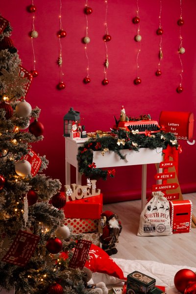 Le décor “Lettres pour le Père Noël” au studio à Saint-Maur.